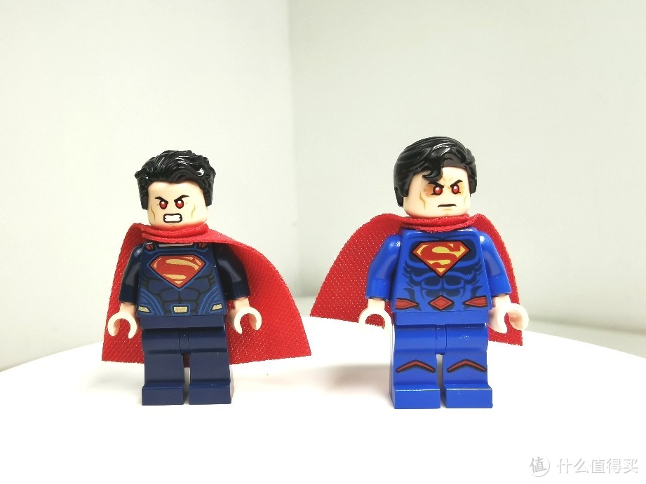 电影版和漫画版超人对比