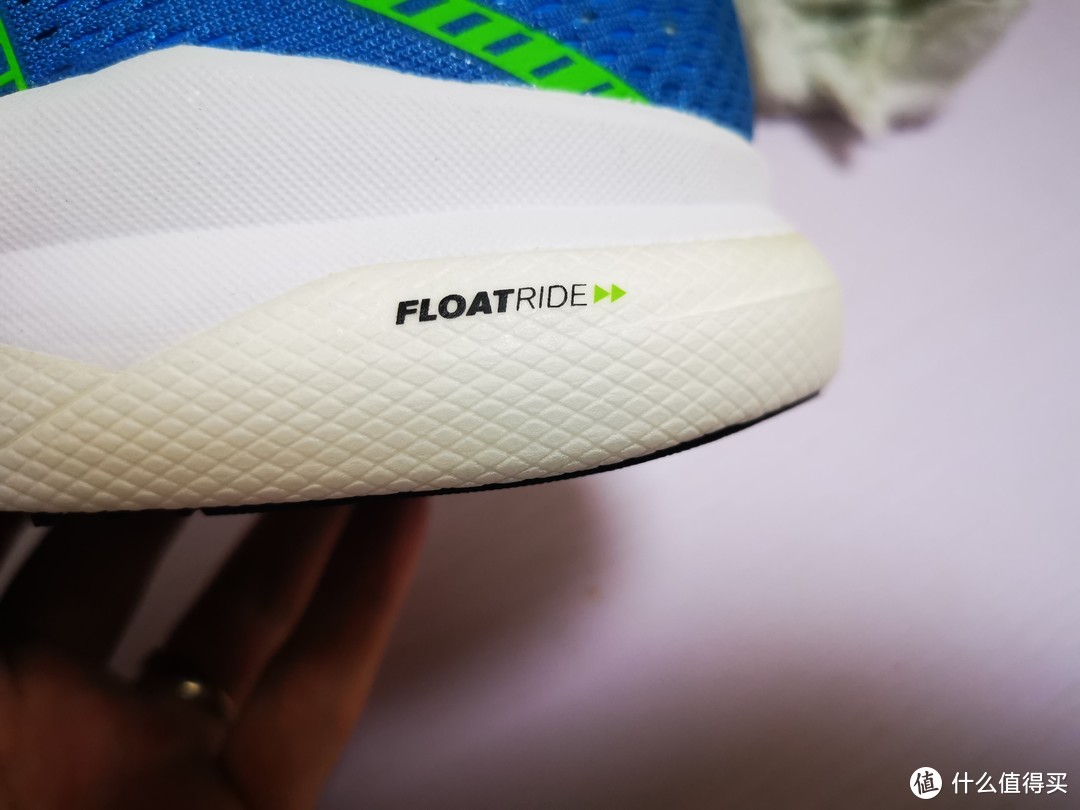 一双平平无奇的2018年度最佳——Reebok Floatride Run Fast 开箱