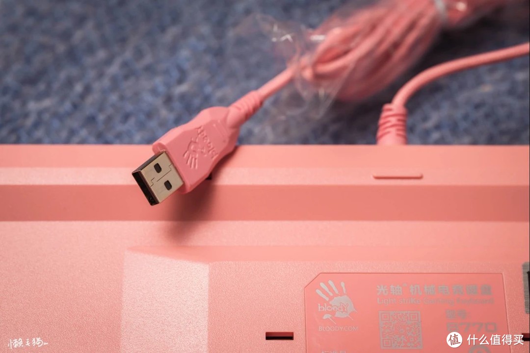 电竞少女的新装备——血手幽灵B770键盘樱粉色开箱