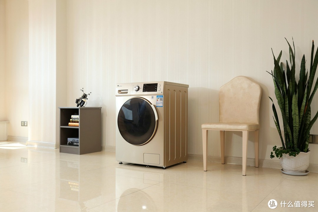 大容量智能变频让洗衣变得更省心：小天鹅TG100VN60DG滚筒洗衣机