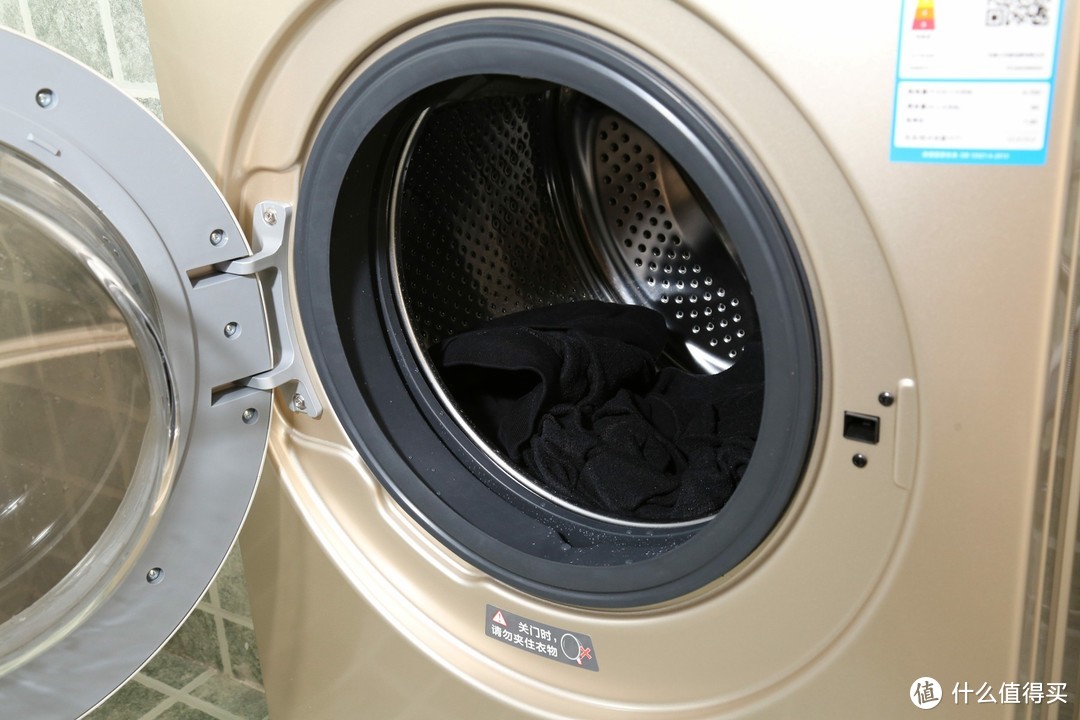 大容量智能变频让洗衣变得更省心：小天鹅TG100VN60DG滚筒洗衣机