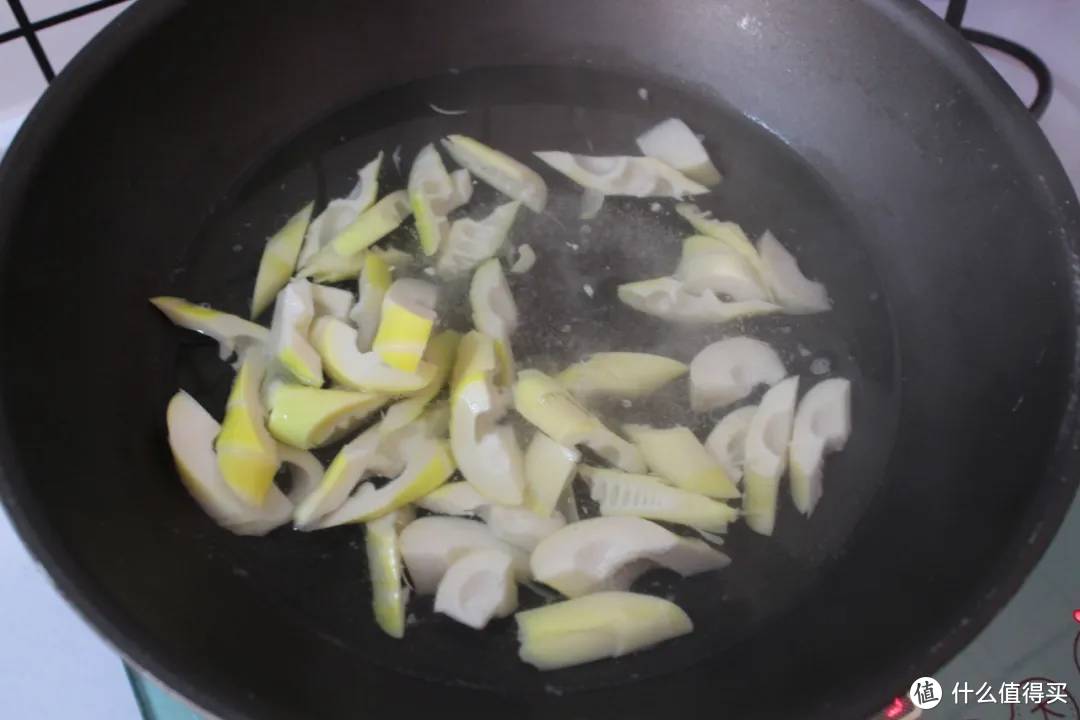 江南特色菜“腌笃鲜”的正确做法，牢记三点，厨房小白也能变大厨
