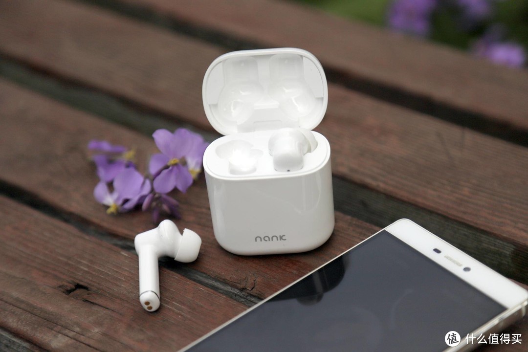 音质、降噪、颜值全都有！酷似苹果Air Pods，国产实力蓝牙耳机见证