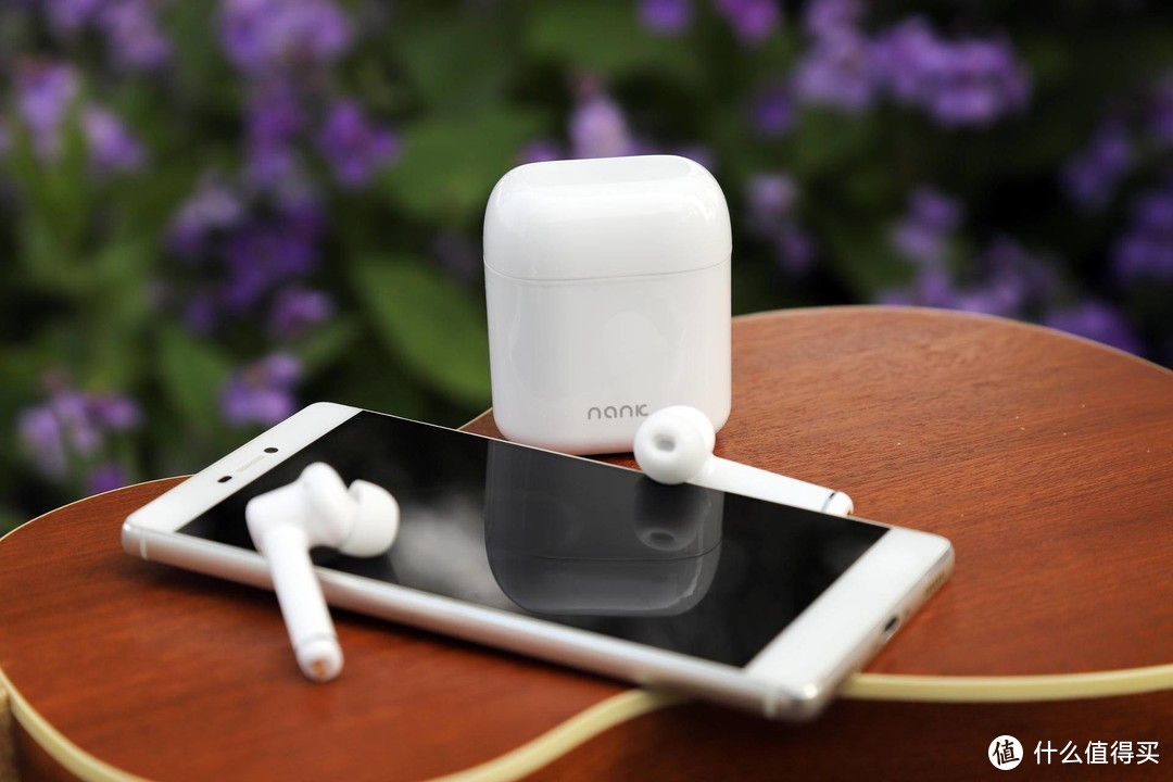 音质、降噪、颜值全都有！酷似苹果Air Pods，国产实力蓝牙耳机见证