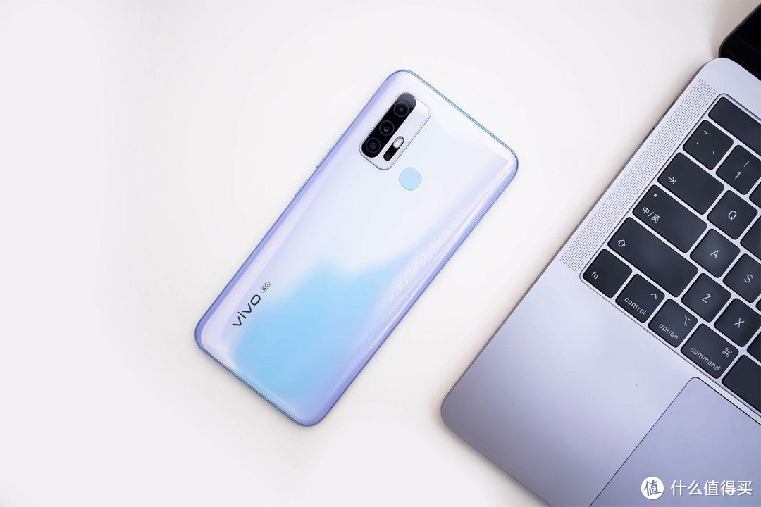 5G手机做到两千元，vivo z6颜值与性能兼具吗？