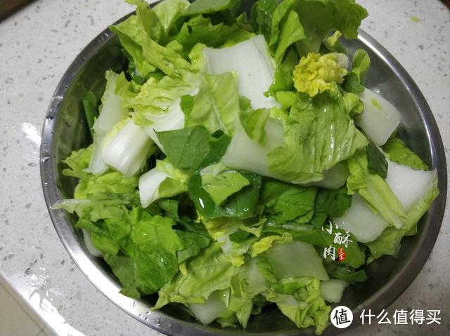 炒小白菜时，不要直接下锅炒，多加这一步，保证小白菜脆嫩不出水