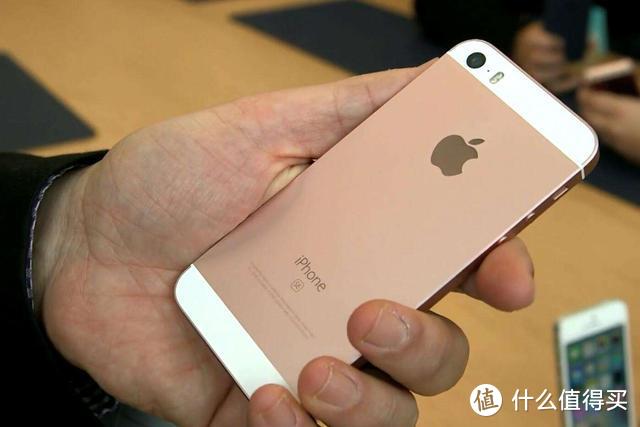 我心目中的iPhone SE2，憧憬三年被现实打脸，乔布斯时代的终结