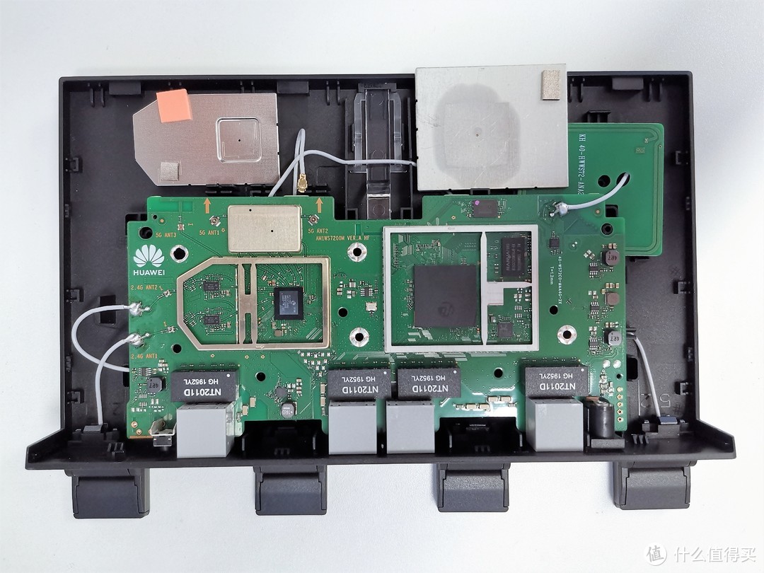 最性价比Wi-Fi6路由 华为AX3 Pro全球首拆