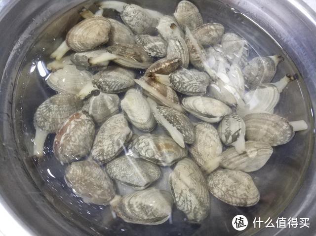 花蛤蒸蛋，花蛤别只知道用水洗，教你一招，花蛤吐沙更彻底