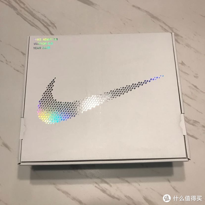 Hi，Siri! 绑紧我的鞋带！Nike Adapt扎染上线！