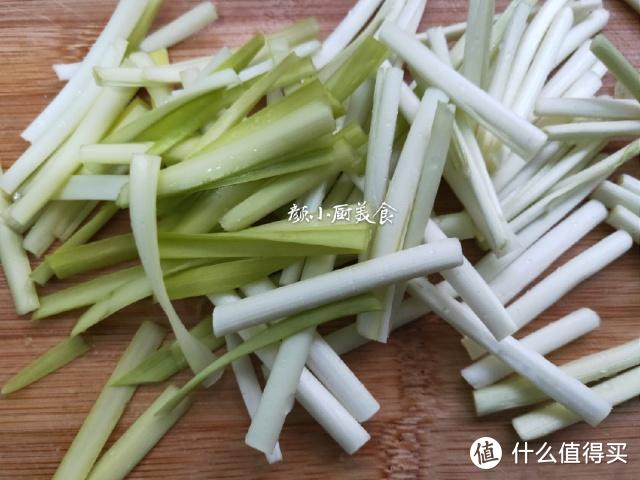 这菜有“洗肠草”之称，常吃能排出体内垃圾，九成人却不知道！