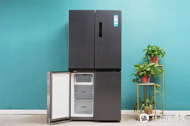 美的465冰箱：纤薄机身设计，小空间的品质之选