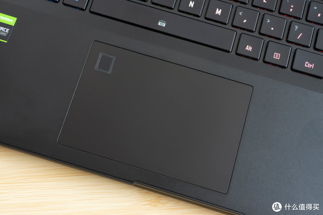 首发10代标压酷睿+Super显卡 全新技嘉AERO15 OLED笔记本评测