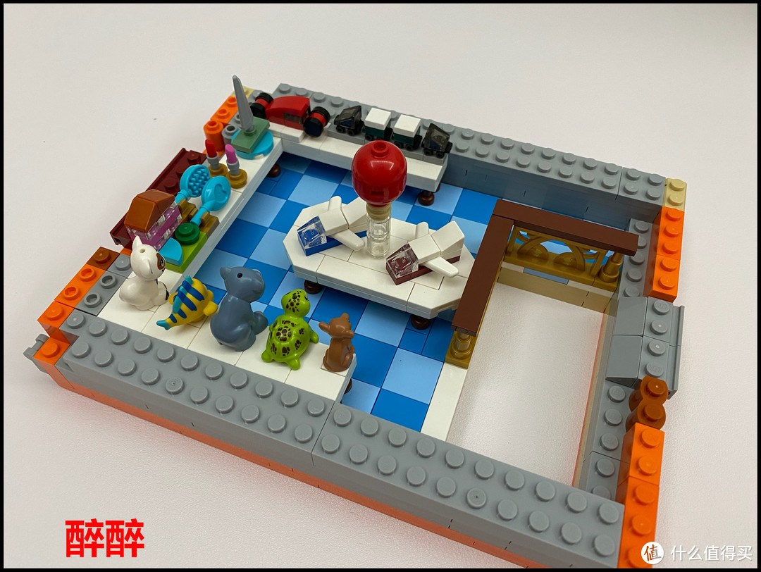 BrickandTiles-ModularClockTowerSquare（钟楼