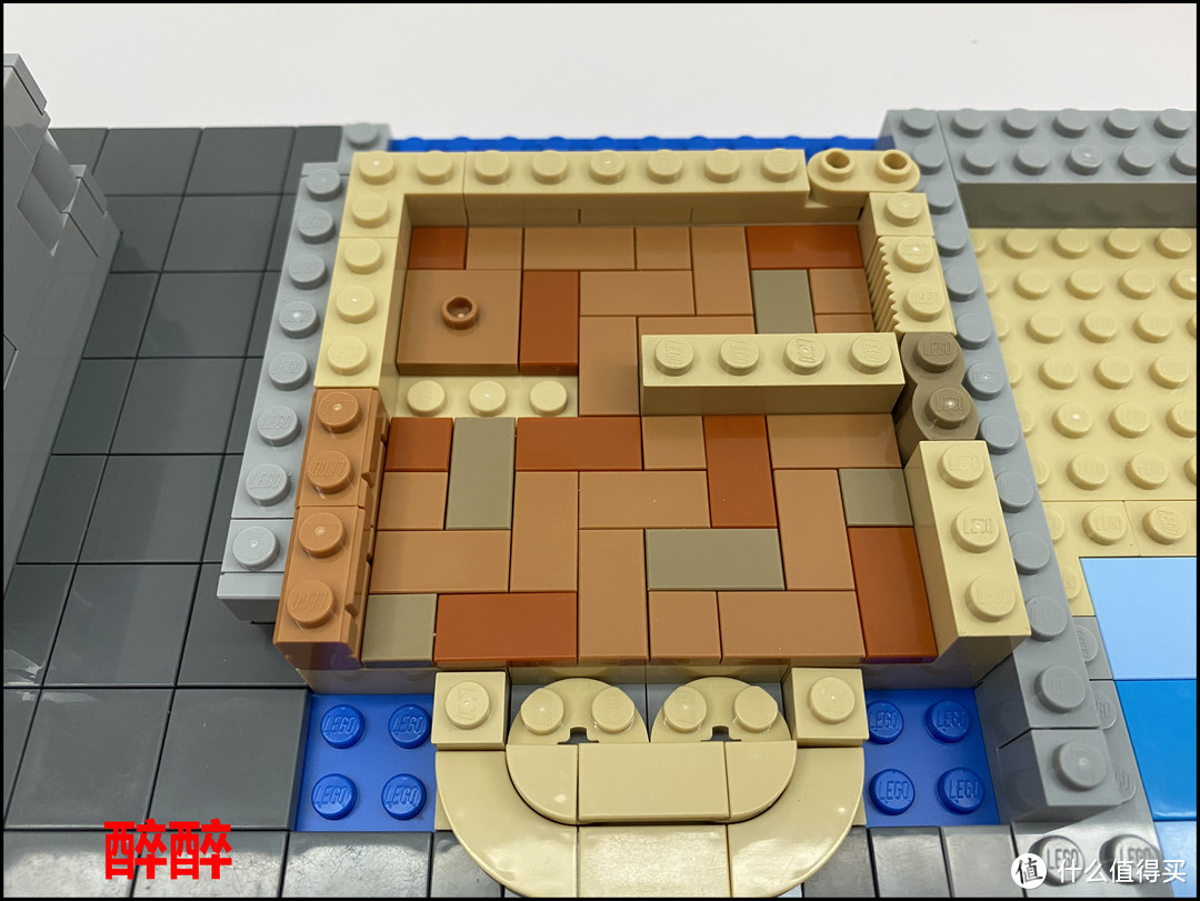 BrickandTiles-ModularClockTowerSquare（钟楼