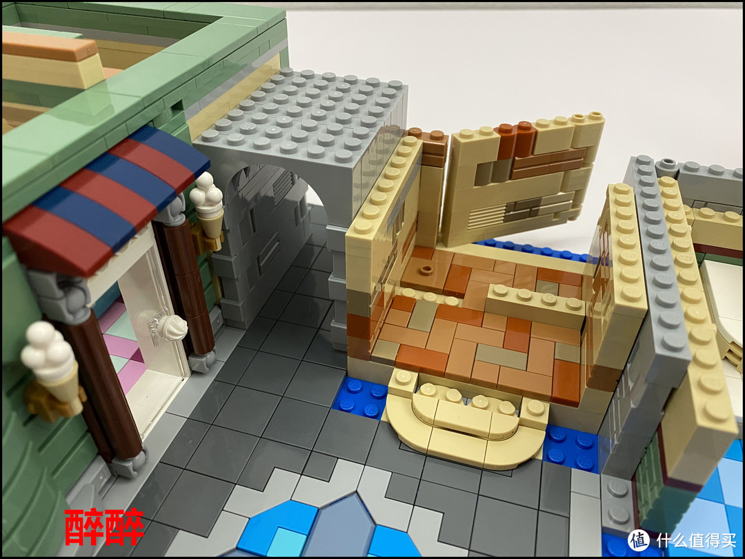 BrickandTiles-ModularClockTowerSquare（钟楼