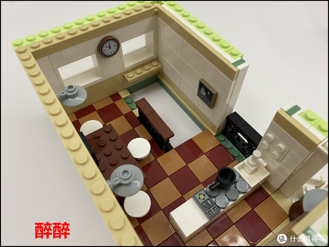 BrickandTiles-ModularClockTowerSquare（钟楼