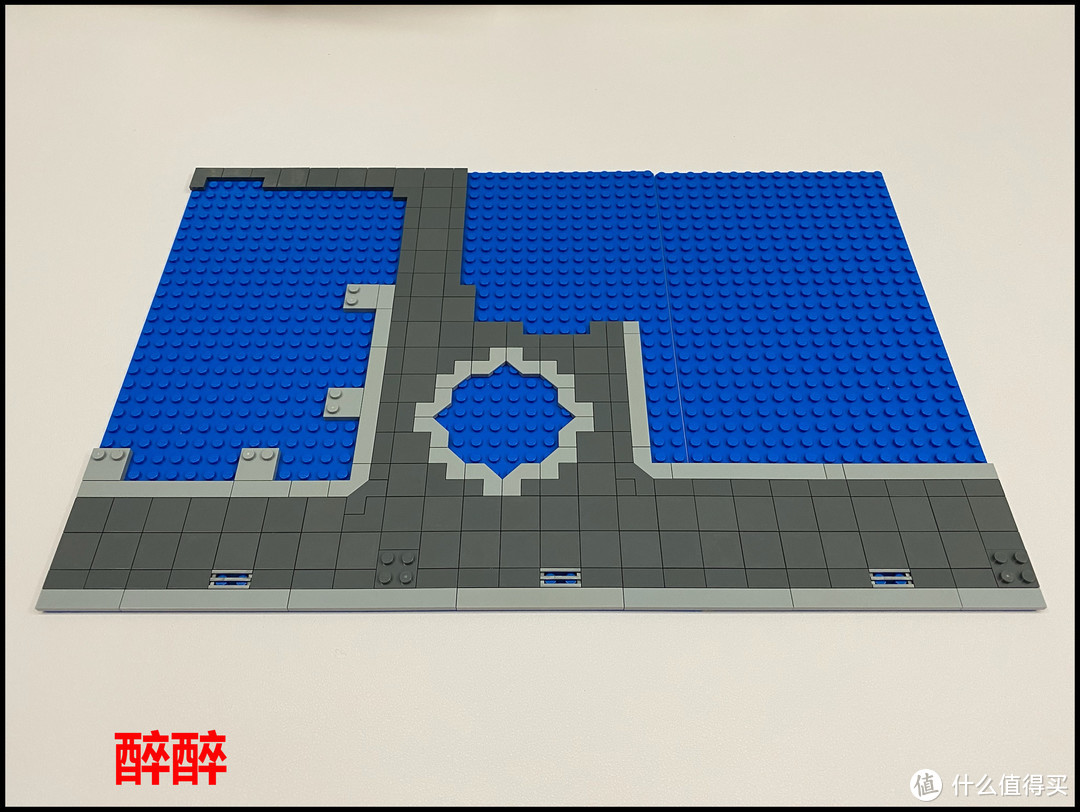 BrickandTiles-ModularClockTowerSquare（钟楼