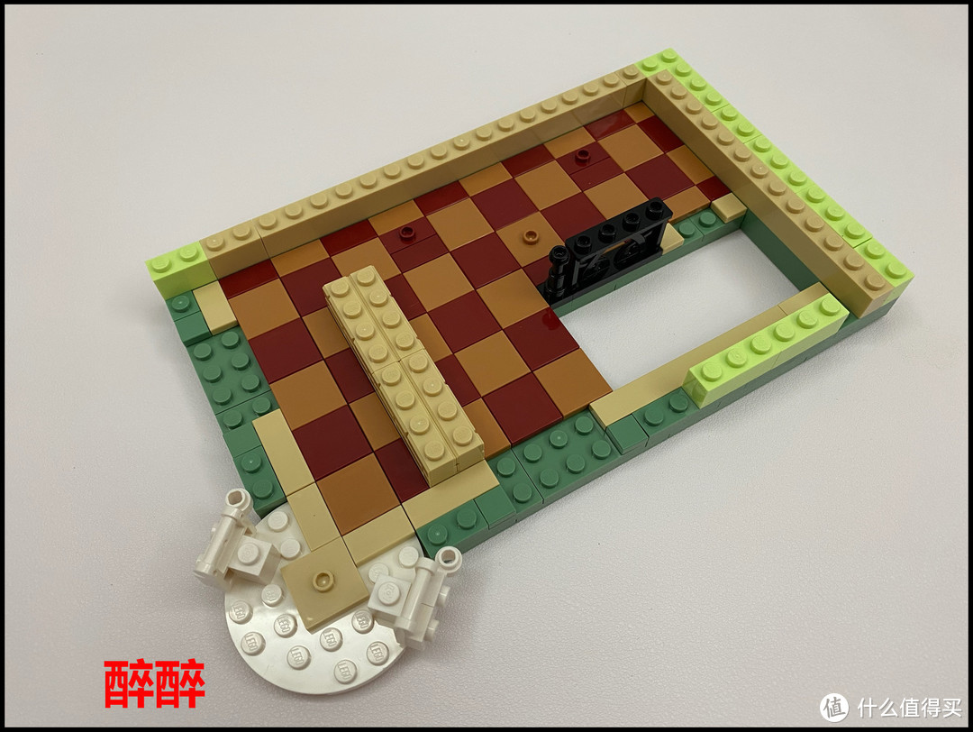 BrickandTiles-ModularClockTowerSquare（钟楼