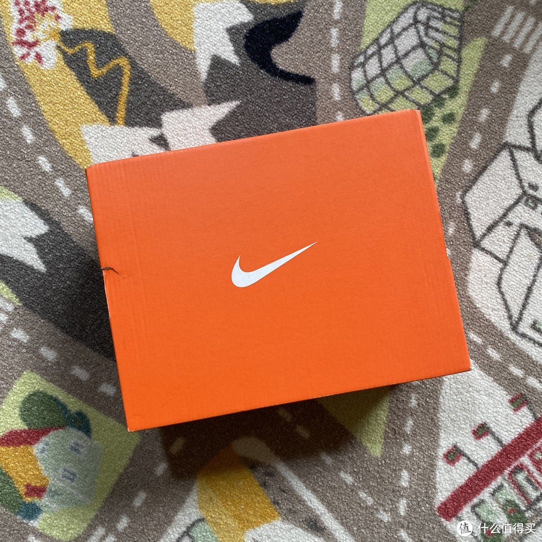 实惠的儿童篮球鞋NIKE TEAM HUSTLE D 8