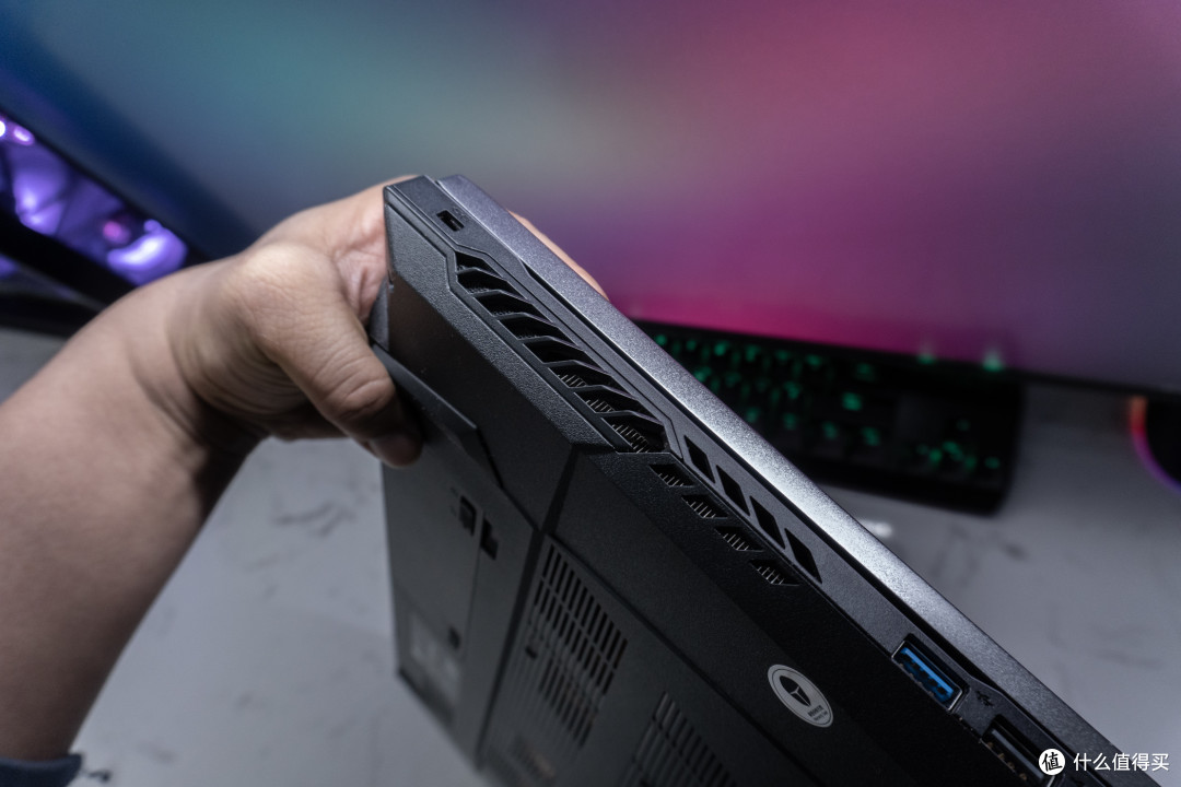 能打游戏也能生产力雷神911plus2代豪华版测试