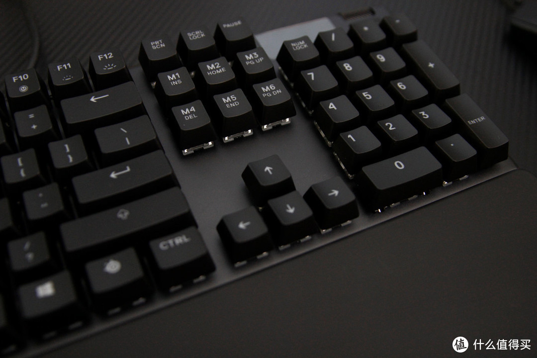 延续颠覆性的键盘设计，赛睿Apex 5评测详解