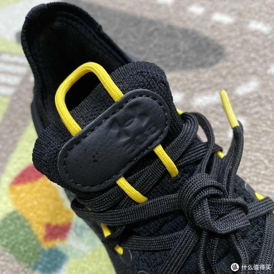 Under Armour Curry 6男童篮球鞋