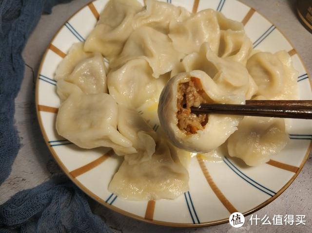 做羊肉馅饺子，调料别乱放，只需这几味就够了，馅料鲜美无膻味