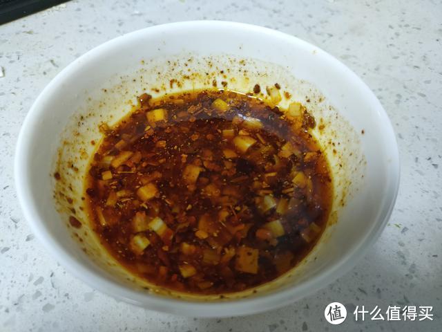 芹菜叶子是个宝，加面粉一拌，上锅一蒸，上桌就被抢光