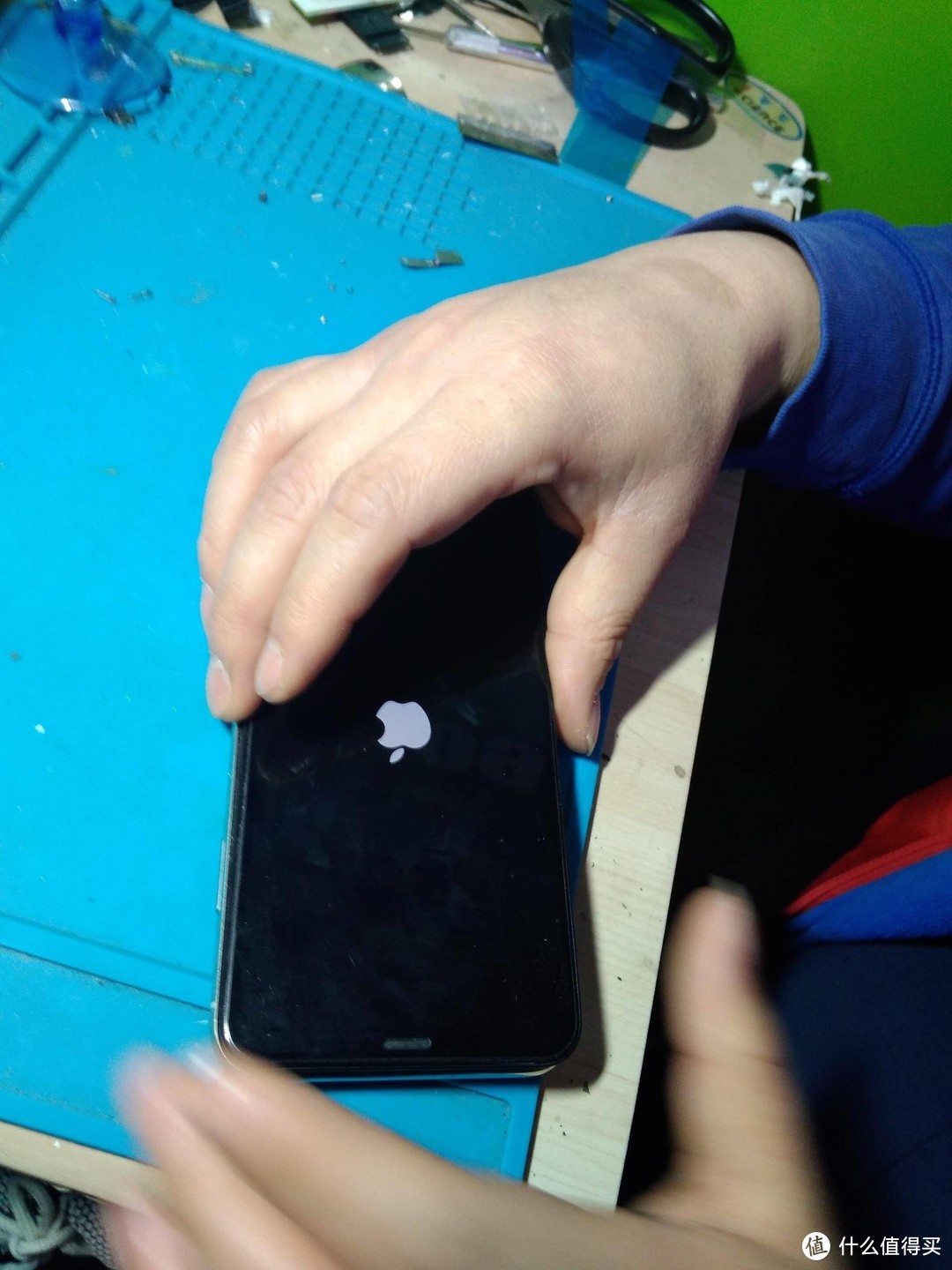 换块电魔术的电池把iPhone Xs Max用成钉子户，等全面屏的iPhone出了再换手机了！