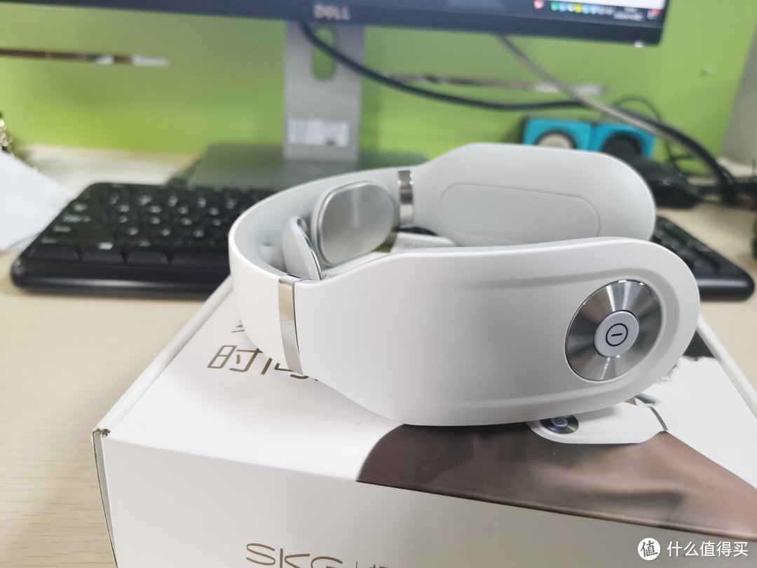 缓解颈椎酸痛居家好物skg4098按摩仪使用感受