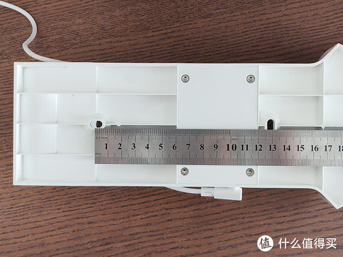 米家1C的挂架螺丝孔距是13cm