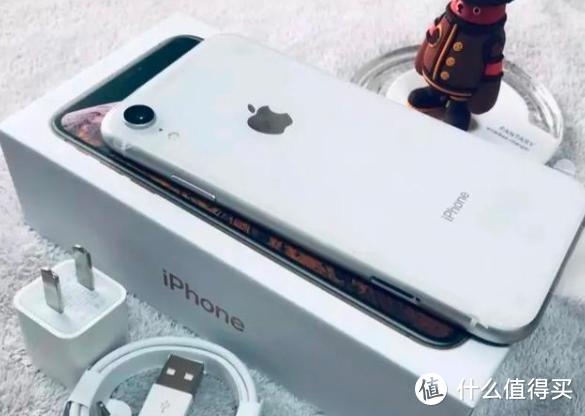 用了3年的iPhone8还能再战3年！电魔术电池更换记录！