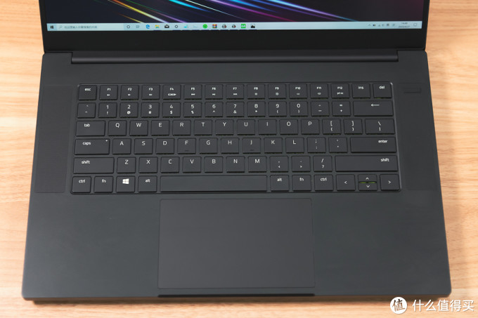 雷蛇灵刃15 款评测 硬件升级 纤薄身型也能有高性能 游戏本 什么值得买