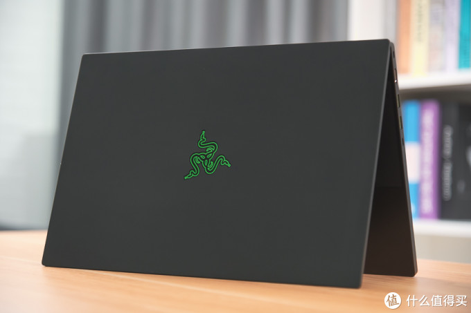 雷蛇灵刃15 款评测 硬件升级 纤薄身型也能有高性能 游戏本 什么值得买