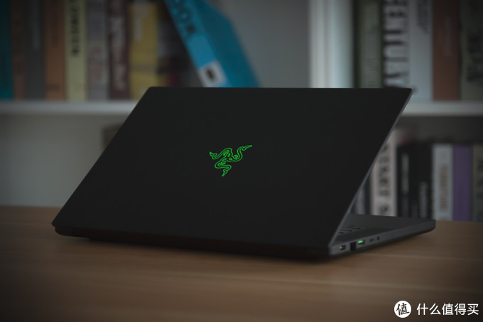 雷蛇灵刃15 款评测 硬件升级 纤薄身型也能有高性能 游戏本 什么值得买