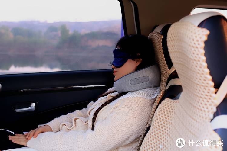 让旅行来讲述，美国西屋颈椎U型枕，是如何摆脱旅途疲劳的