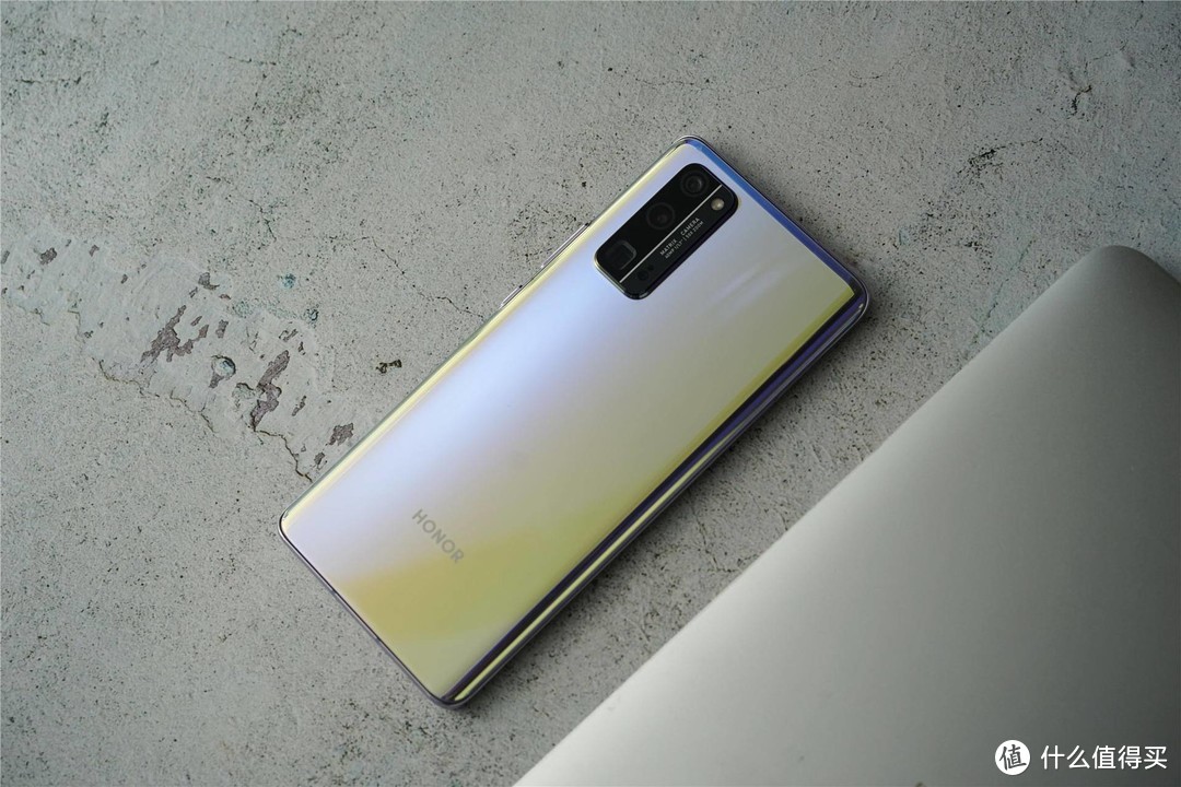荣耀30 Pro:麒麟990加持下的数字旗舰手机体验
