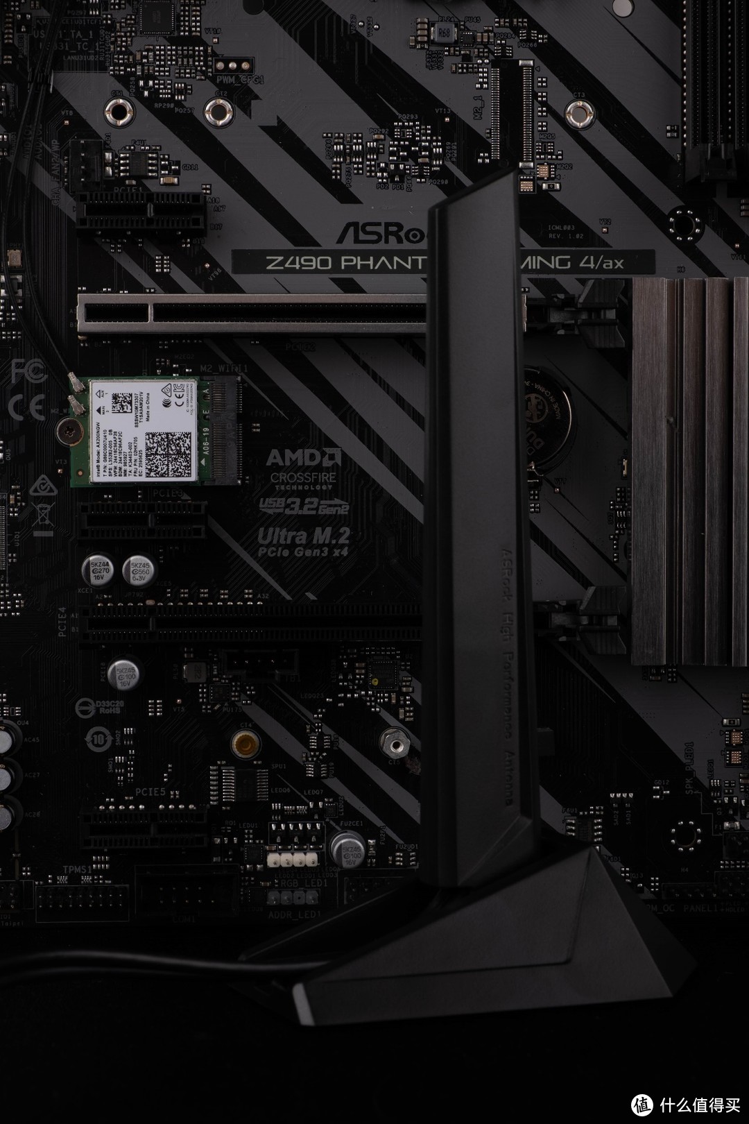 华擎（ASRock）Z490 Phantom Gaming 4/AX开箱拆解