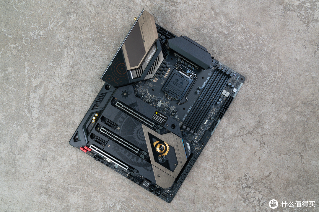 这是一款战未来的 Z490 主板，华擎 Z490 Taichi 太极拆解评测