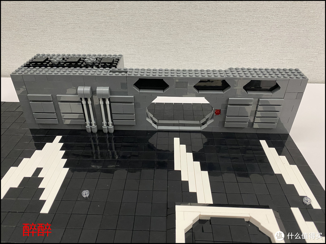 【MOC】Docking Bay（千年隼停机坪）醉测评