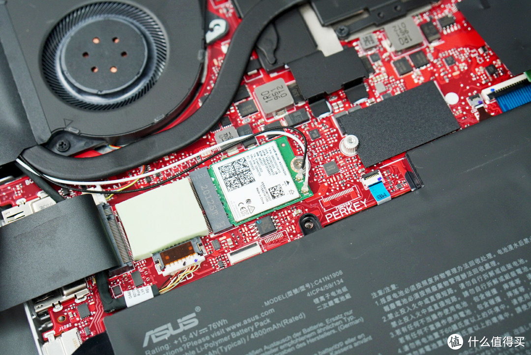 ROG玩家国度幻14笔记本（AMD R9 4900HS+RTX2060版）开箱小测