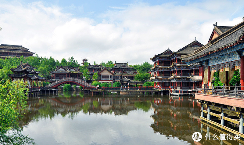 旅拍也可以穿越历史，从秦朝到明清一天足以，横店就是这样的地方