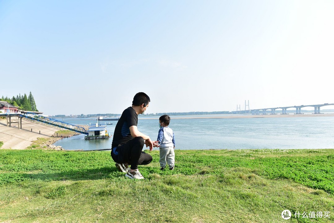 自带MP3可深度浸水，essonio骨传导耳机评测