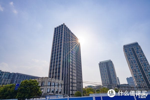 索尼全幅最广定焦镜 FE 20mm F1.8 G体验简评