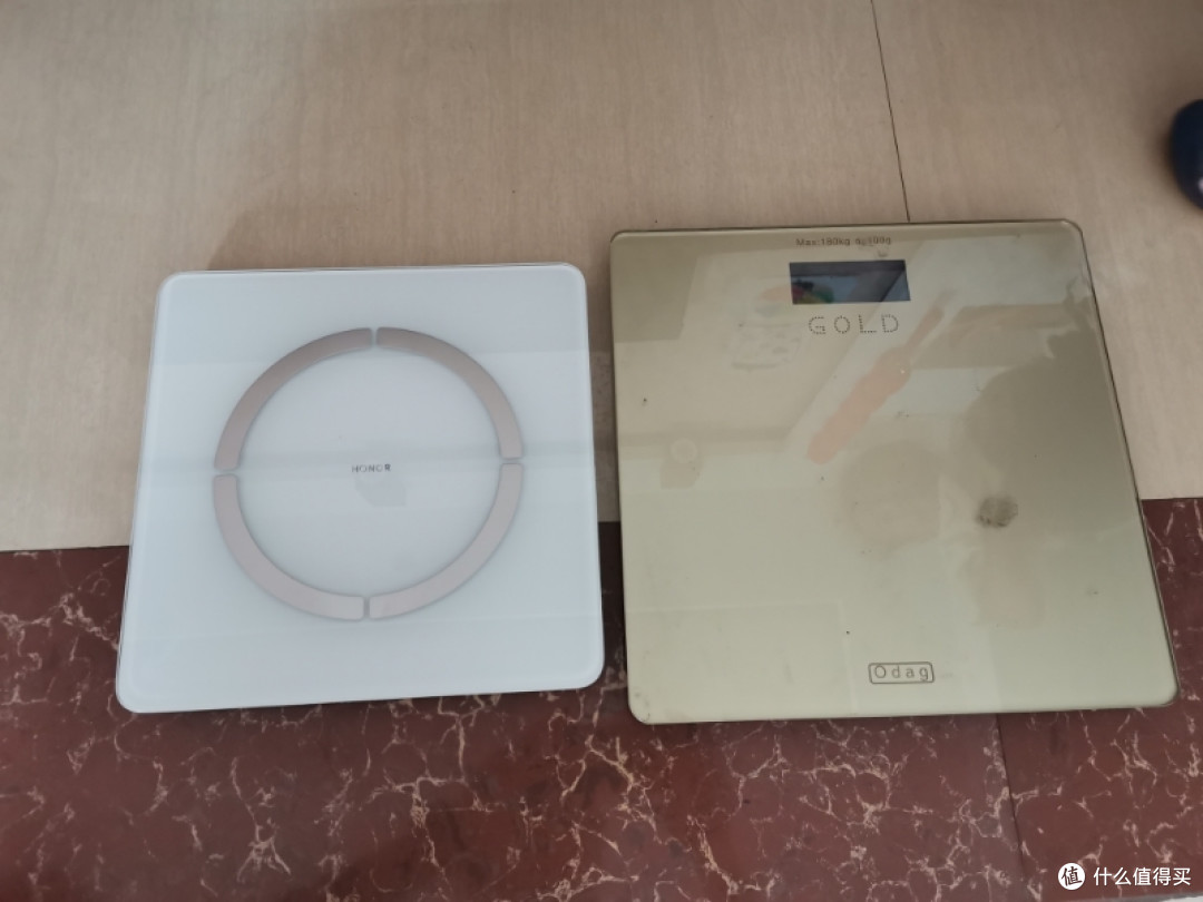 荣耀智能体脂秤2开箱