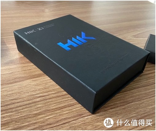 平价线控蓝牙耳机里的音质王者！HIK Z1测评。