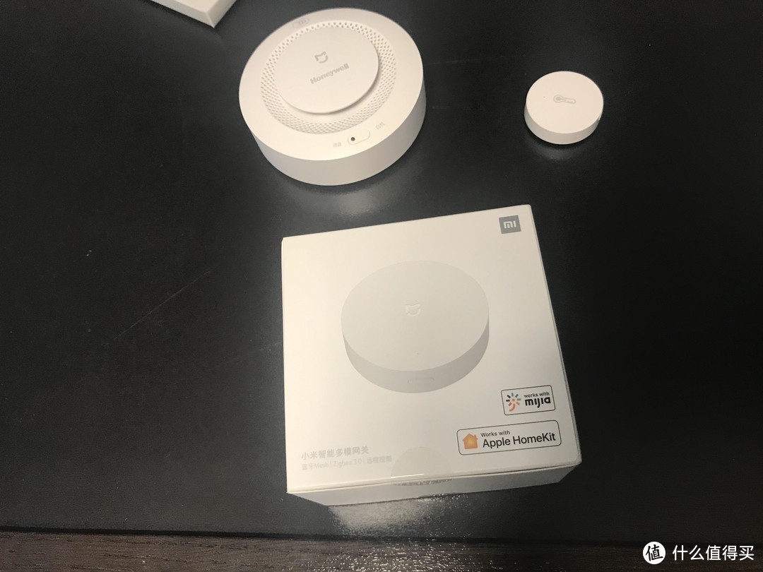 智能多模网关：可以连接zigbee、蓝牙、wifi