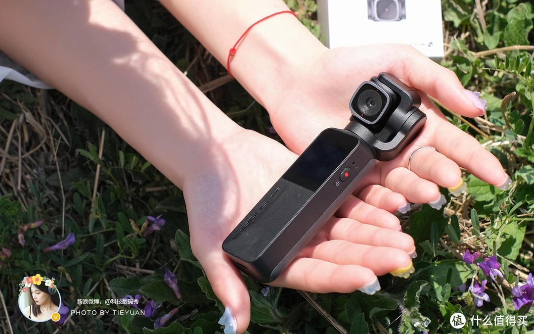 有品刚刚上架的这款口袋相机，记录自己的生活vlog更加得心应手