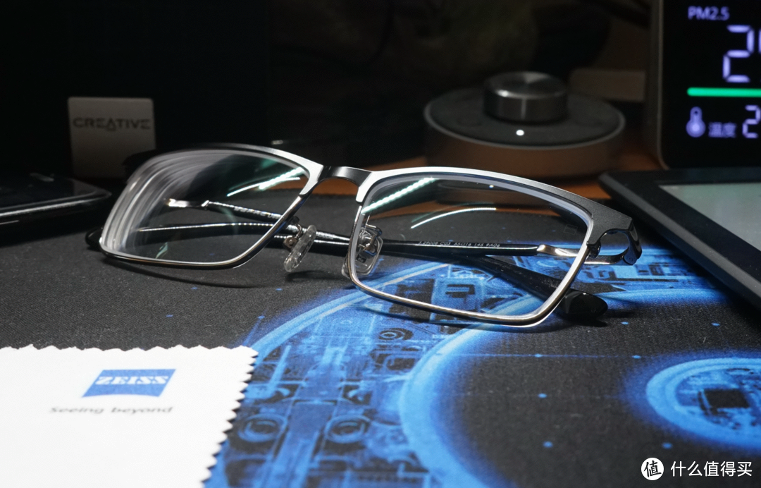 数字时代的小蓝标：蔡司 ZEISS 智锐 动态光学镜片眼镜是何体验